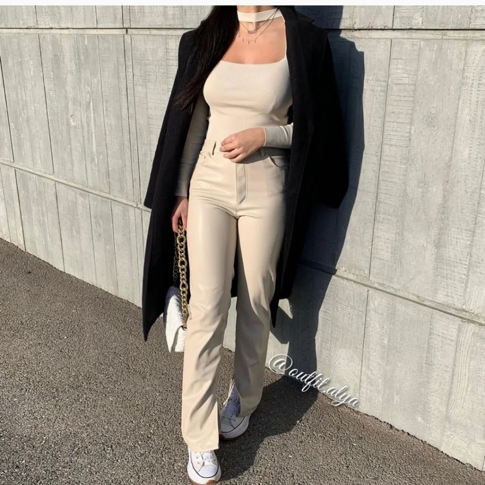 Zara Faux Leather Cream Pants Slit